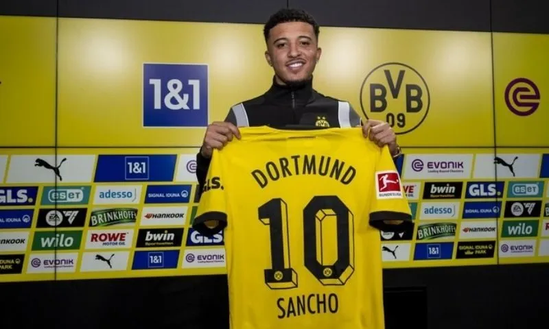 Ai mặc áo số 10 của Dortmund có thành tích xuất sắc nhất?